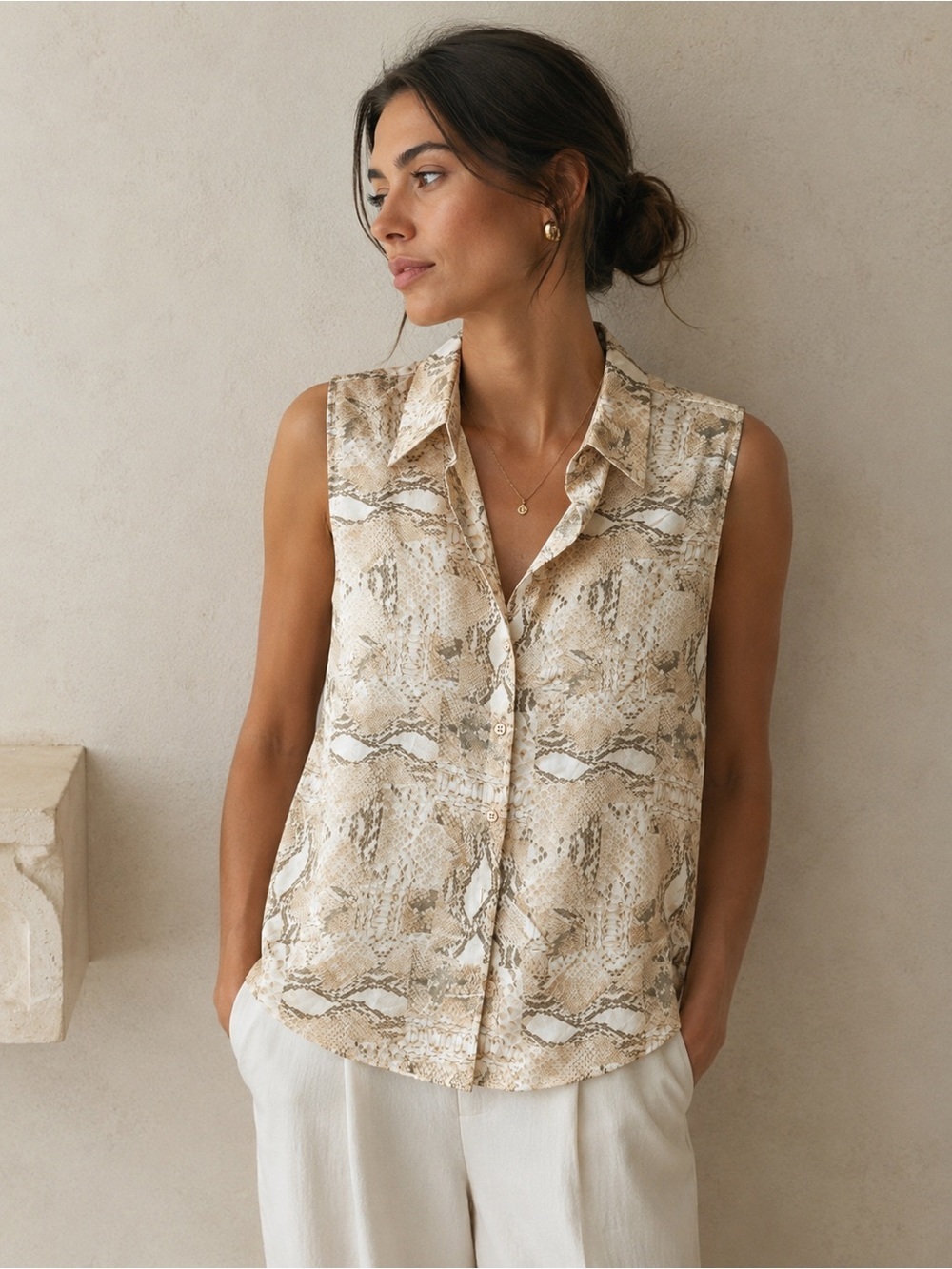 Equipment Femme 100% Silk Python Snake Print Sleeveless Button Front Blouse M